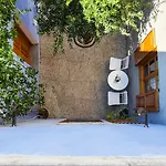 St. George Apartment *