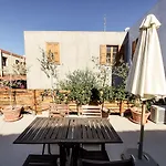Apartment St. George