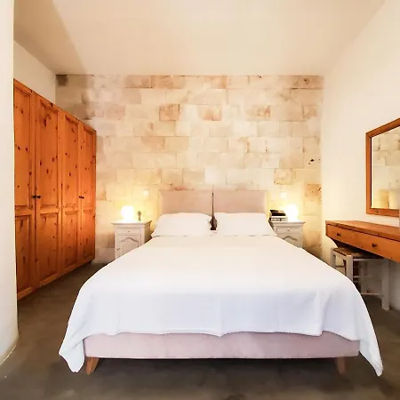 St. George Apartment *