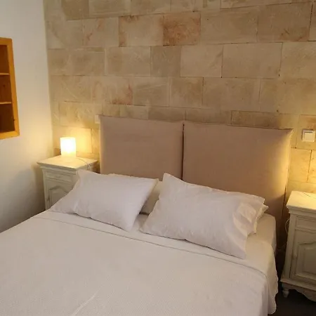 St. George Apartment *